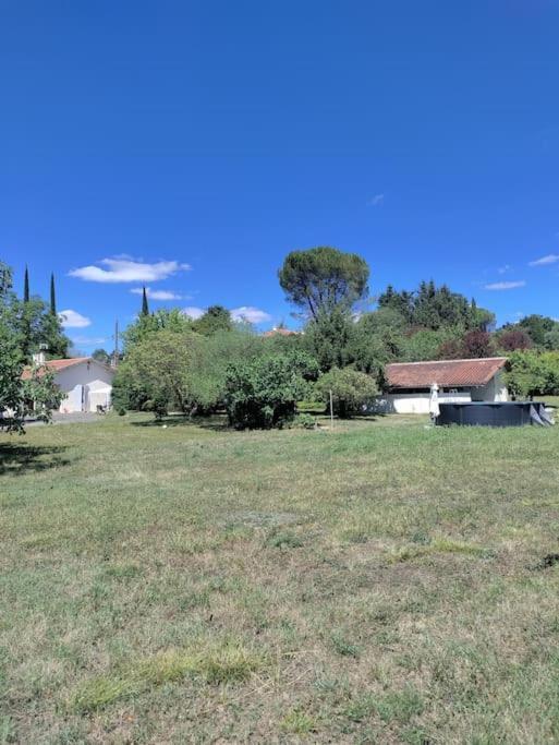 Chez Chapelle In The Heart Of The Gascony With Pool And Hot Tub Apartment Auch Bagian luar foto